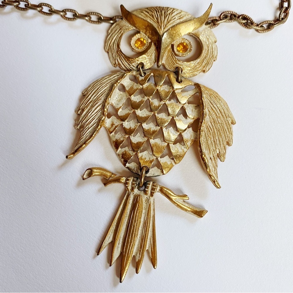 Vintage 1970s Gold Tone Owl Necklace - Picture 2 of 4
